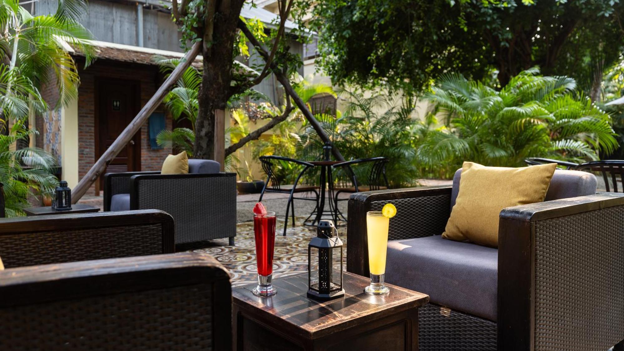 Pavillon D'Orient Boutique Hotel Siem Reap Buitenkant foto